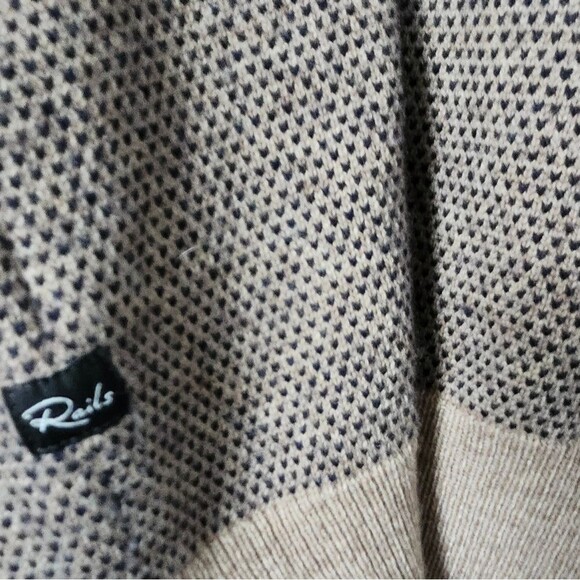 Rails Navy and Flax Tan Rune Wool Blend Sweater. Sz. L - Picture 6 of 9